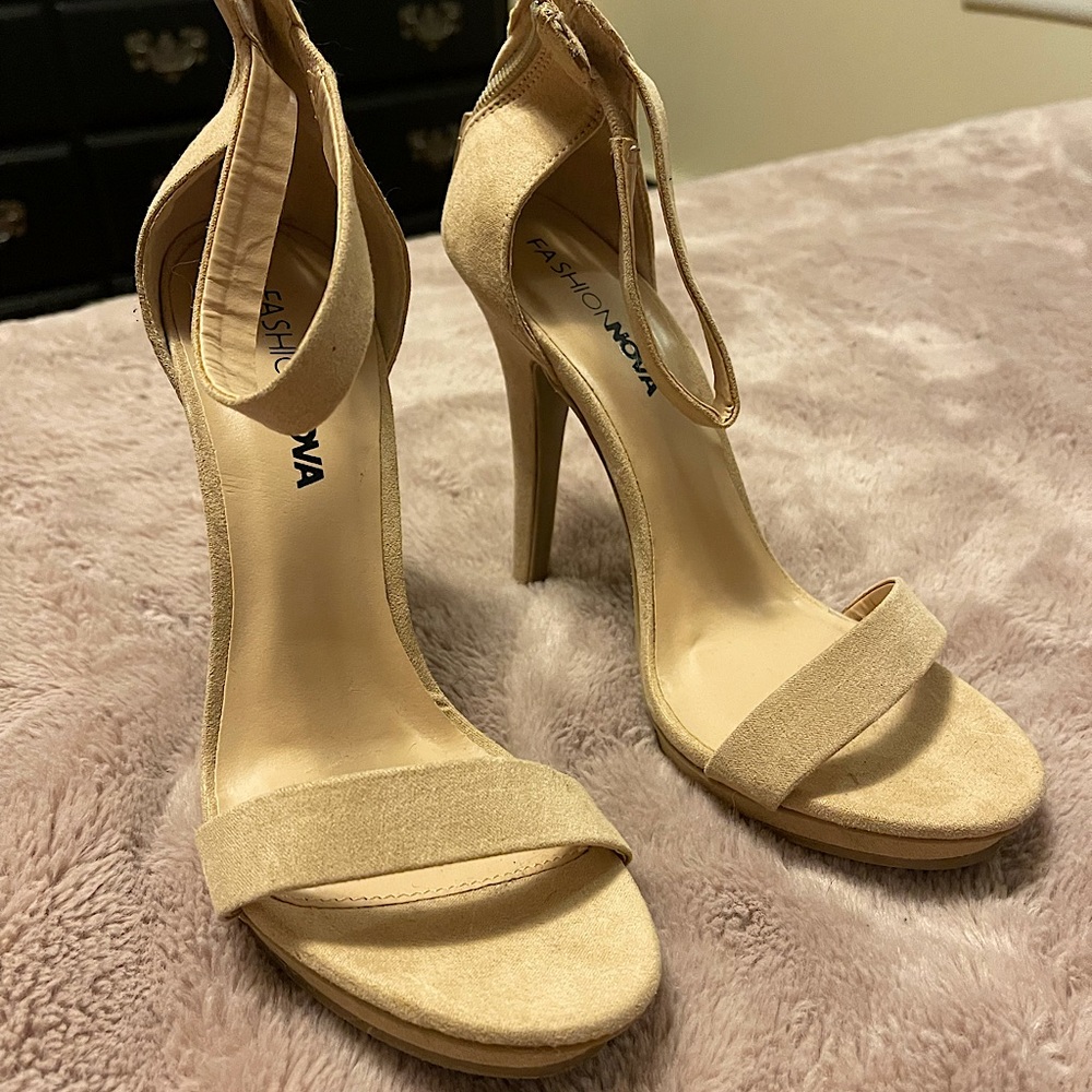 Tan High Heels- NEVER WORE.